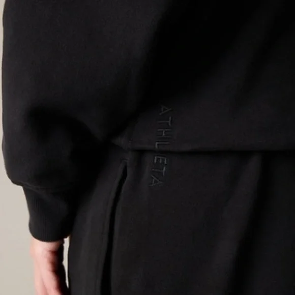 Athleta Forever Fleece Crewneck Sweatshirt Black - Picture 4 of 4